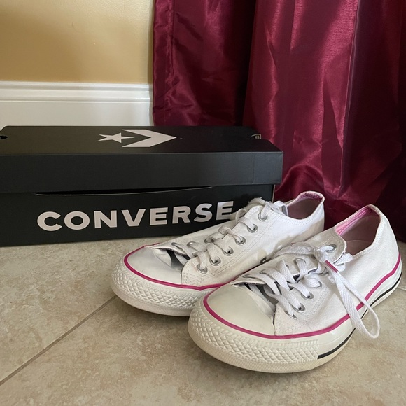 Used Converse! - Picture 2 of 2